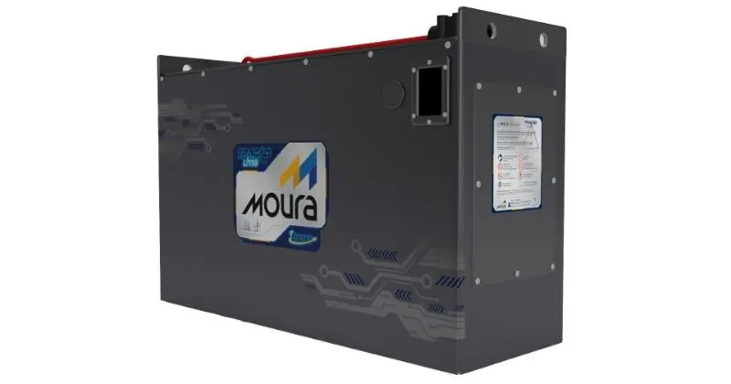 Moura lança bateria de lítio para veículos industriais, com foco em segurança e previsibilidade