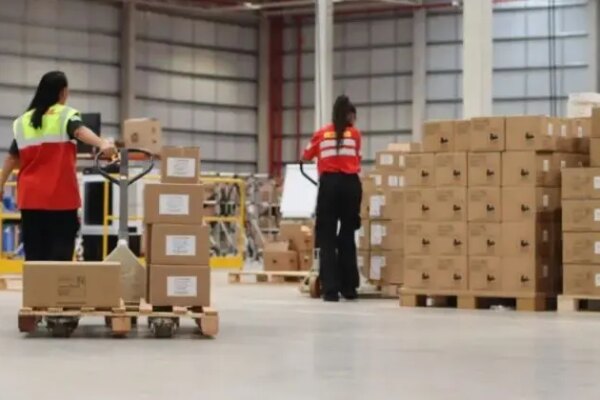 Parceria entre DHL Supply Chain e GE HealthCare amplia eficiência na logística hospitalar