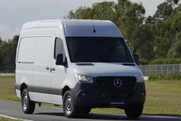 Sprinter automática chega às concessionárias Rodobens e mira eficiência no transporte urbano