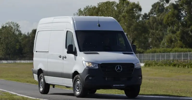 Sprinter automática chega às concessionárias Rodobens e mira eficiência no transporte urbano
