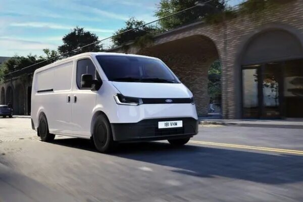 Ford Pro anuncia lançamento de van elétrica Transit City no Brasil para operações urbanas