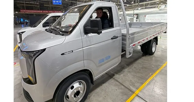 Hitech Electric lança vans elétricas Karry no Brasil após parceria com a Chery Commercial Vehicles