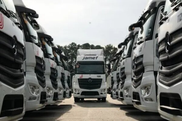 Jamef investe R$ 25 milhões em renovação de frota com aquisição e caracterização de 31 novos cavalos mecânicos
