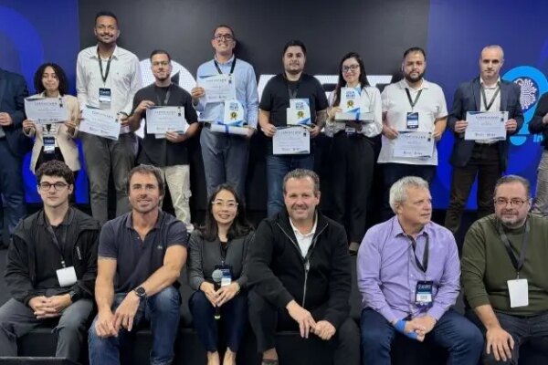 Luft Logistics fortalece política de IA com premiação de projetos internos de colaboradores