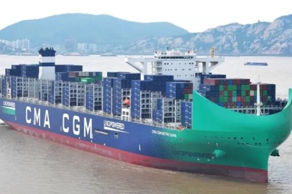 Maior navio porta-contêineres de bandeira francesa inicia operações da CMA CGM entre Ásia e Europa