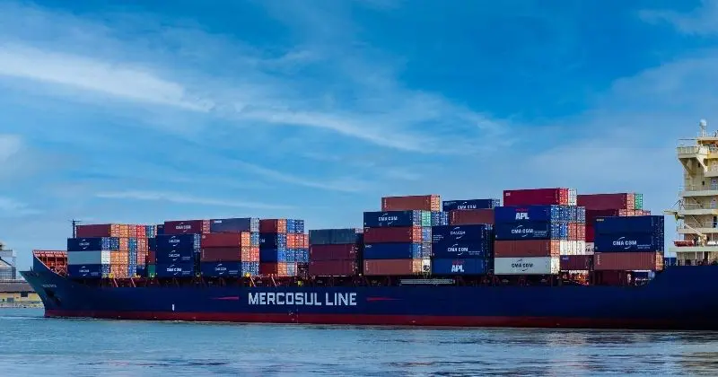 Copa do Mundo impulsiona transporte de televisores e amplia demanda por cabotagem da Mercosul Line