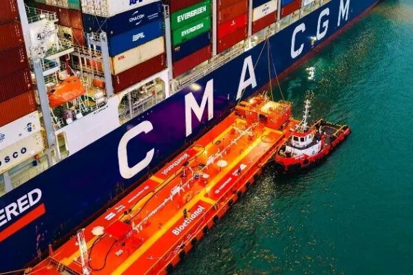 CMA CGM realiza primeiro abastecimento com etanol de navio porta-contêineres transoceânico no Brasil