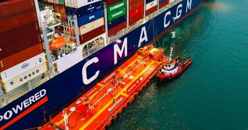 CMA CGM realiza primeiro abastecimento com etanol de navio porta-contêineres transoceânico no Brasil