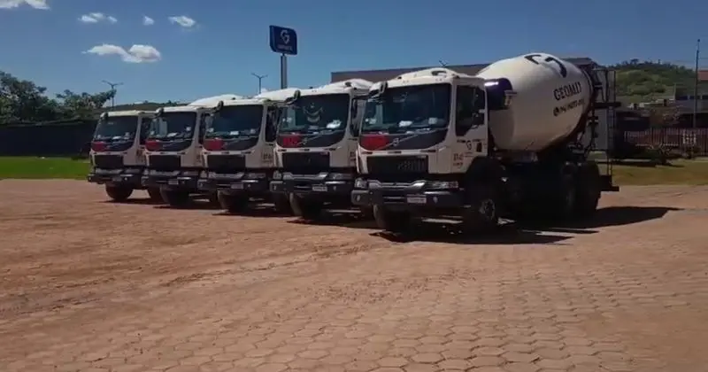 Concreteira Geomix amplia frota com caminhões Volvo VMX Max equipados com retarder inéditos no Brasil