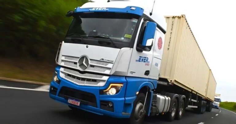 Ever Express adquire 11 caminhões Actros da Mercedes-Benz para transporte e logística ao comércio exterior