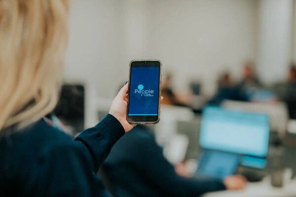 TECADI digitaliza RH e lança rede social corporativa própria, desenvolvida internamente