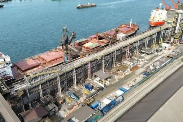 CLI inicia operação de novo shiploader no Porto de Santos e amplia embarque de grãos