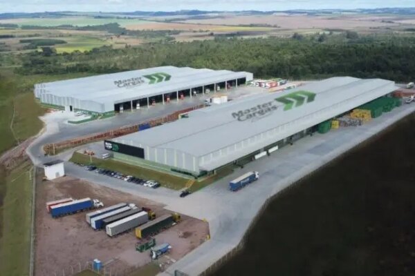 Master Cargas Brasil inaugura maior câmara fria do Paraná e amplia capacidade de armazenagem refrigerada no Sul