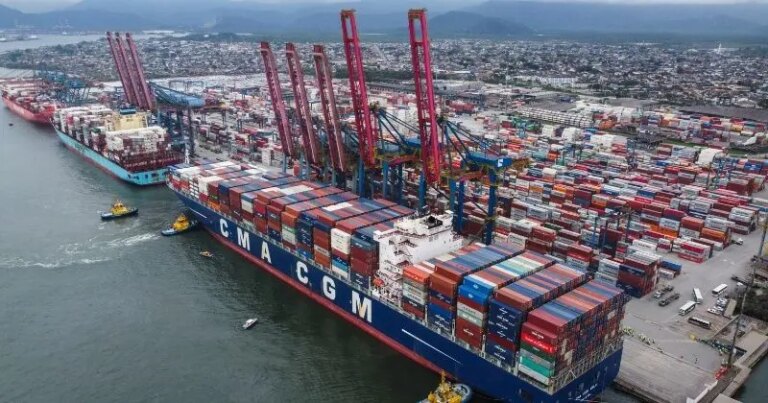 Santos Brasil amplia capacidade do Tecon Santos e inicia operação remota de RTGs elétricos