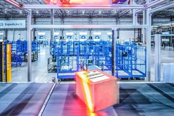 Uso de pontos de recebimento cresce 53% entre PMEs no e-commerce, aponta Mapa da Logística da Loggi