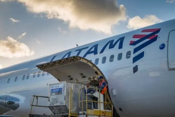 Transporte aéreo de cargas chega a Fernando de Noronha com operação da LATAM Cargo